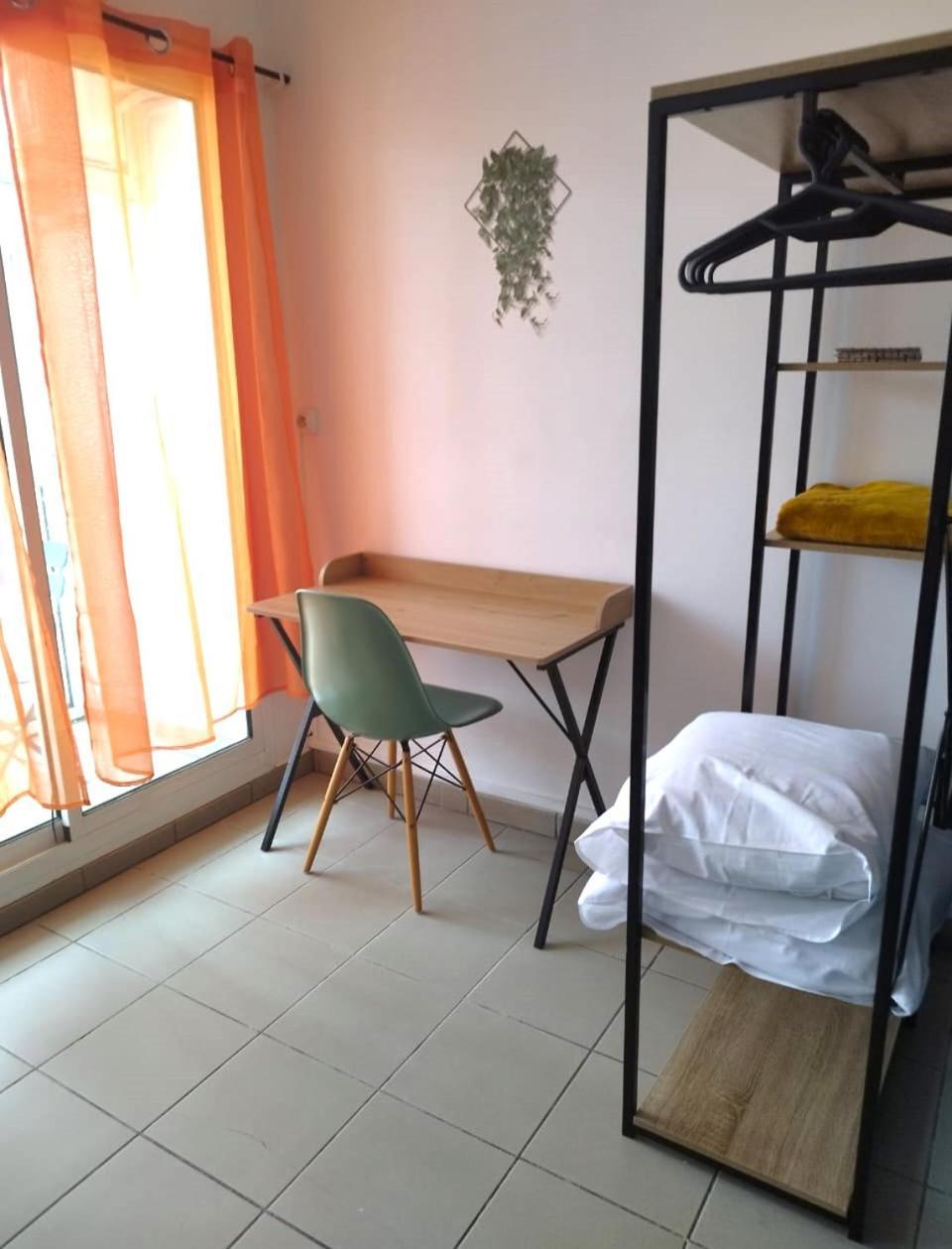 Comme Chez Soi - Studio Tout Equipe - By Sister Home Saint-Denis Zewnętrze zdjęcie